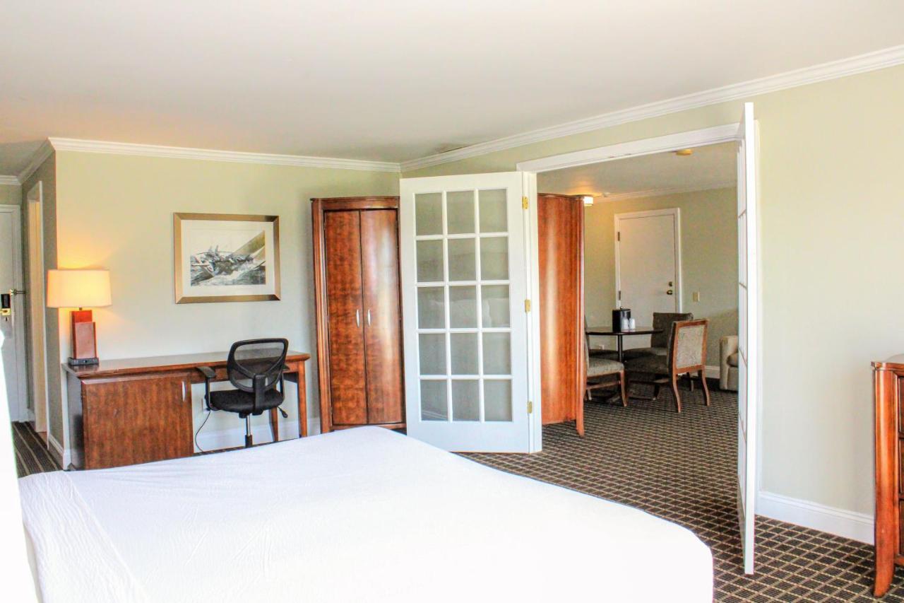Cape Cod Irish Village - The Emerald Resort บาร์นสเตเบิล ภายนอก รูปภาพ