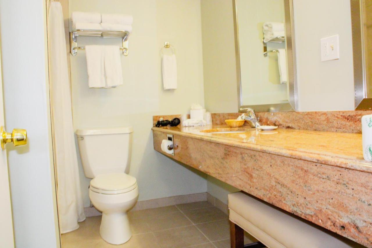 Cape Cod Irish Village - The Emerald Resort บาร์นสเตเบิล ภายนอก รูปภาพ