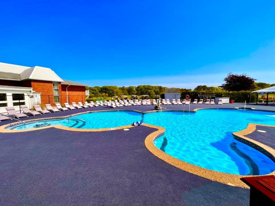 Cape Cod Irish Village - The Emerald Resort บาร์นสเตเบิล ภายนอก รูปภาพ