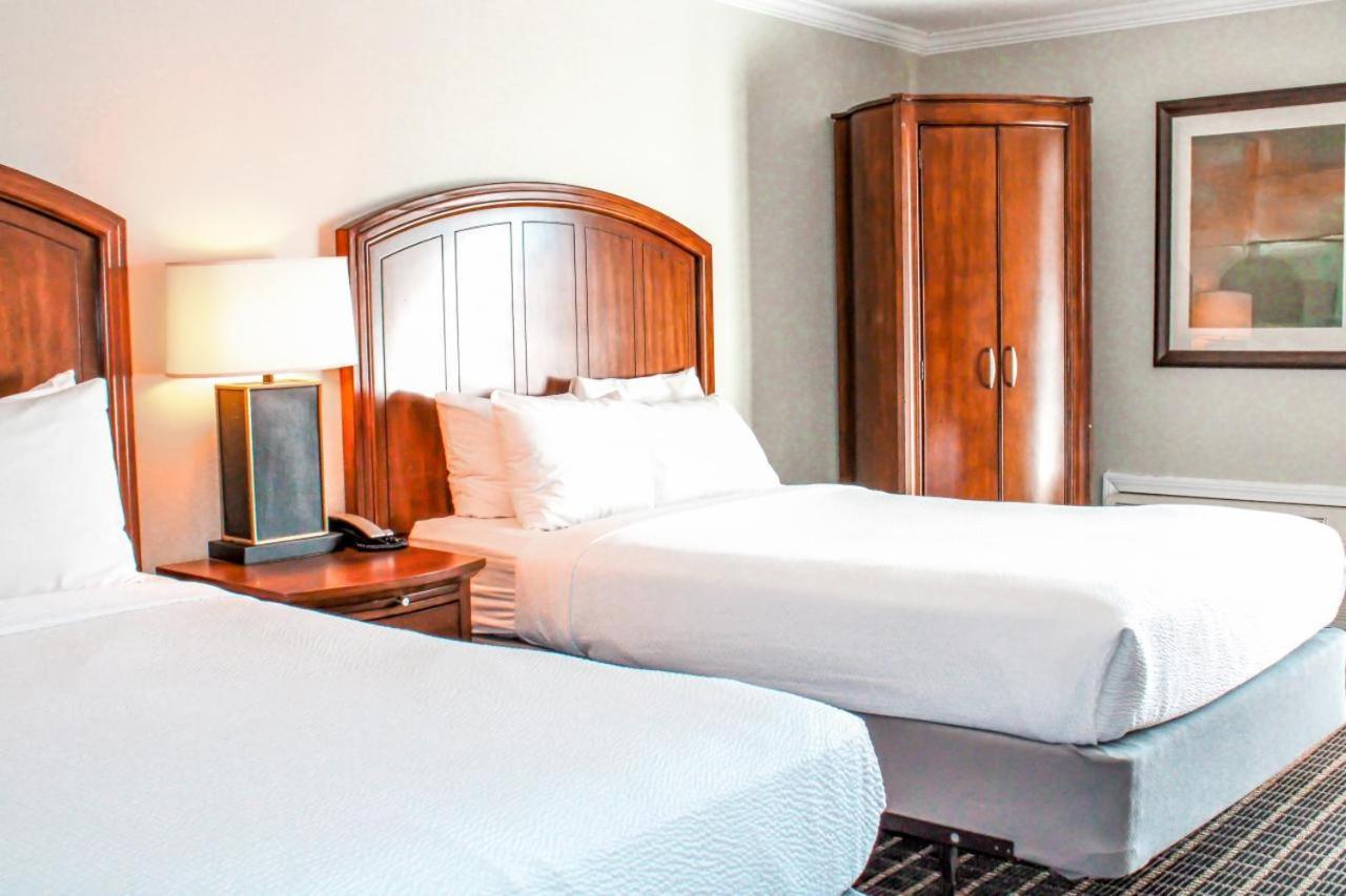 Cape Cod Irish Village - The Emerald Resort บาร์นสเตเบิล ภายนอก รูปภาพ