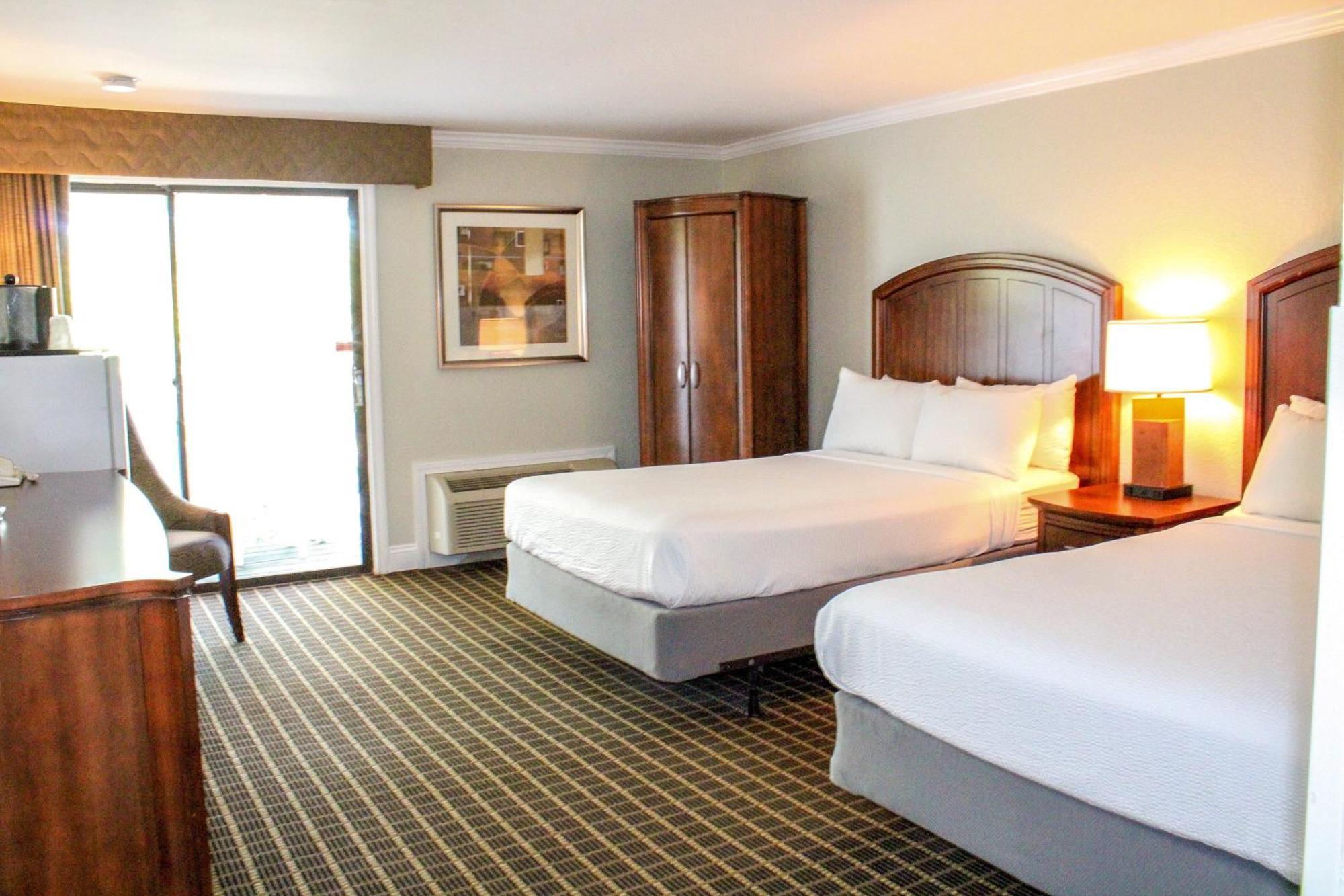 Cape Cod Irish Village - The Emerald Resort บาร์นสเตเบิล ภายนอก รูปภาพ